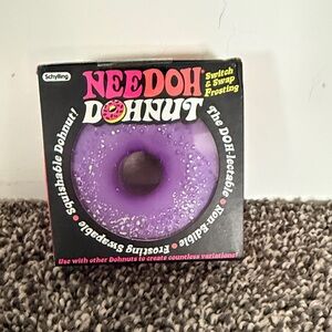 Needoh Dohnut Switch & Swap Frosting Purple Toy Donut by